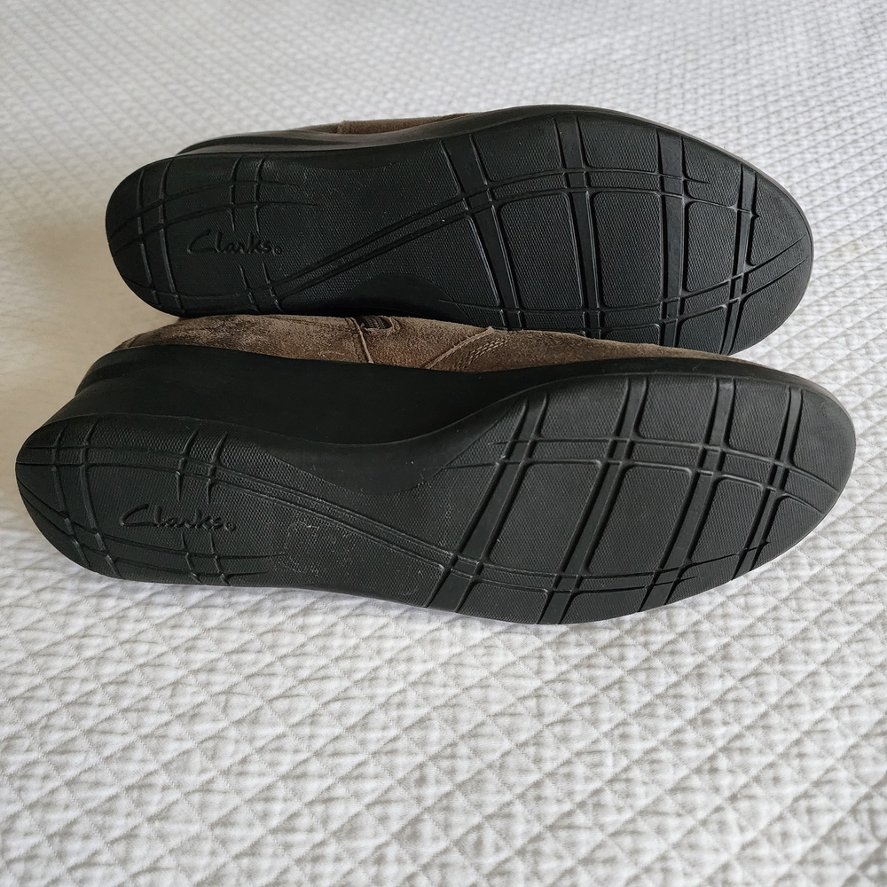 Clarks Slate New Ankle Booties. - Picture 7 of 8